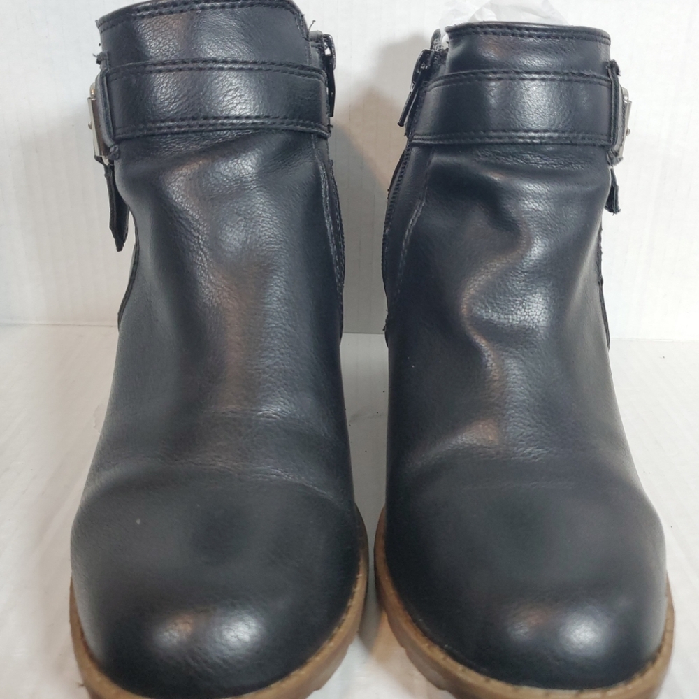 Roebuck & Co. Women's Faye Black Wedge Ankle Boots Size 7. See Pics For Details